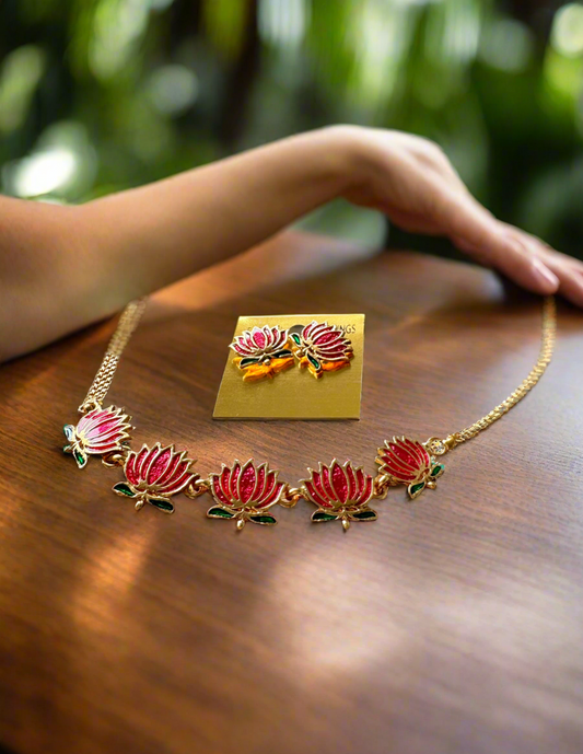 Kanmani - Lotus choker