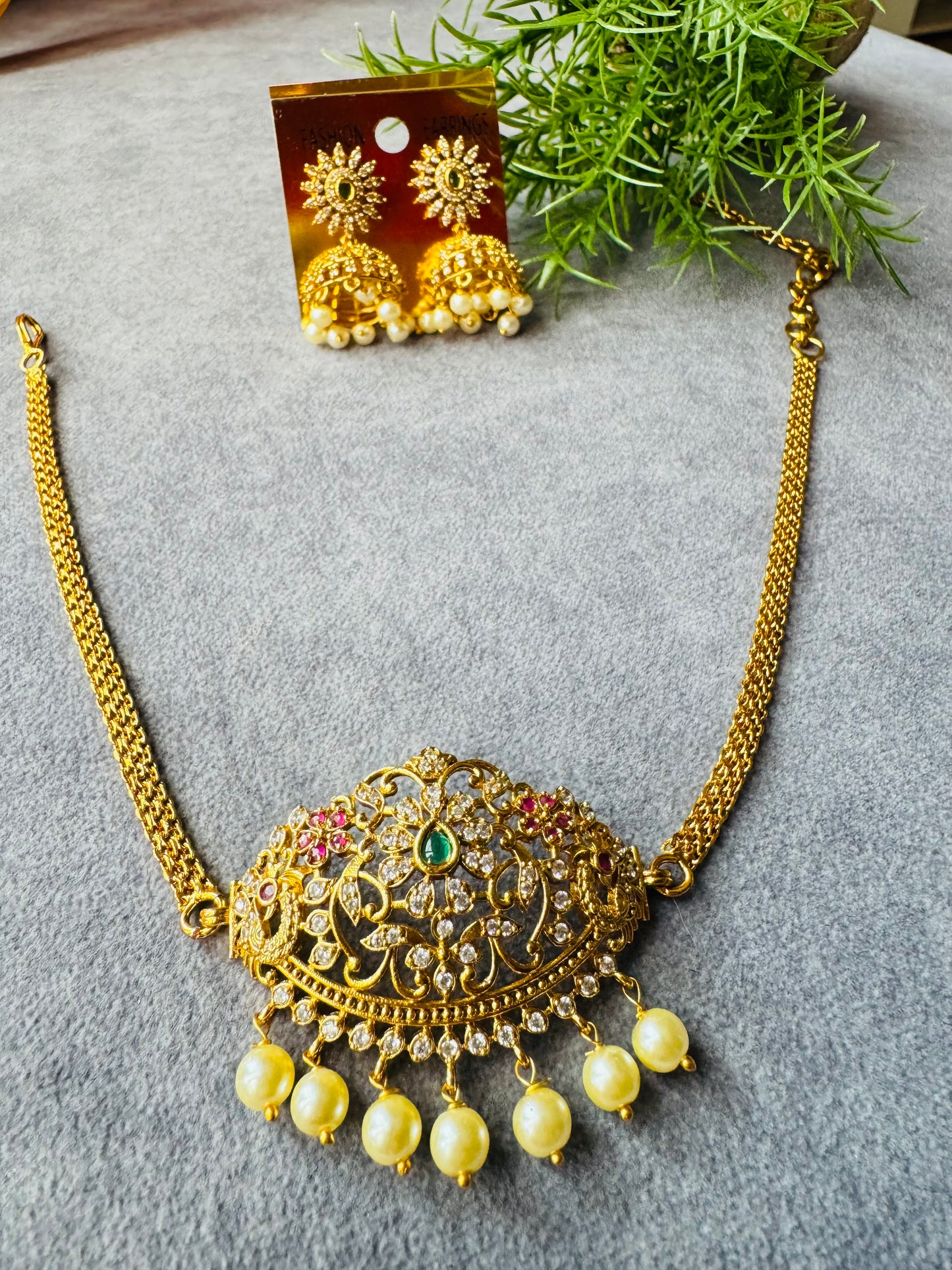 AD traditional choker with earrings