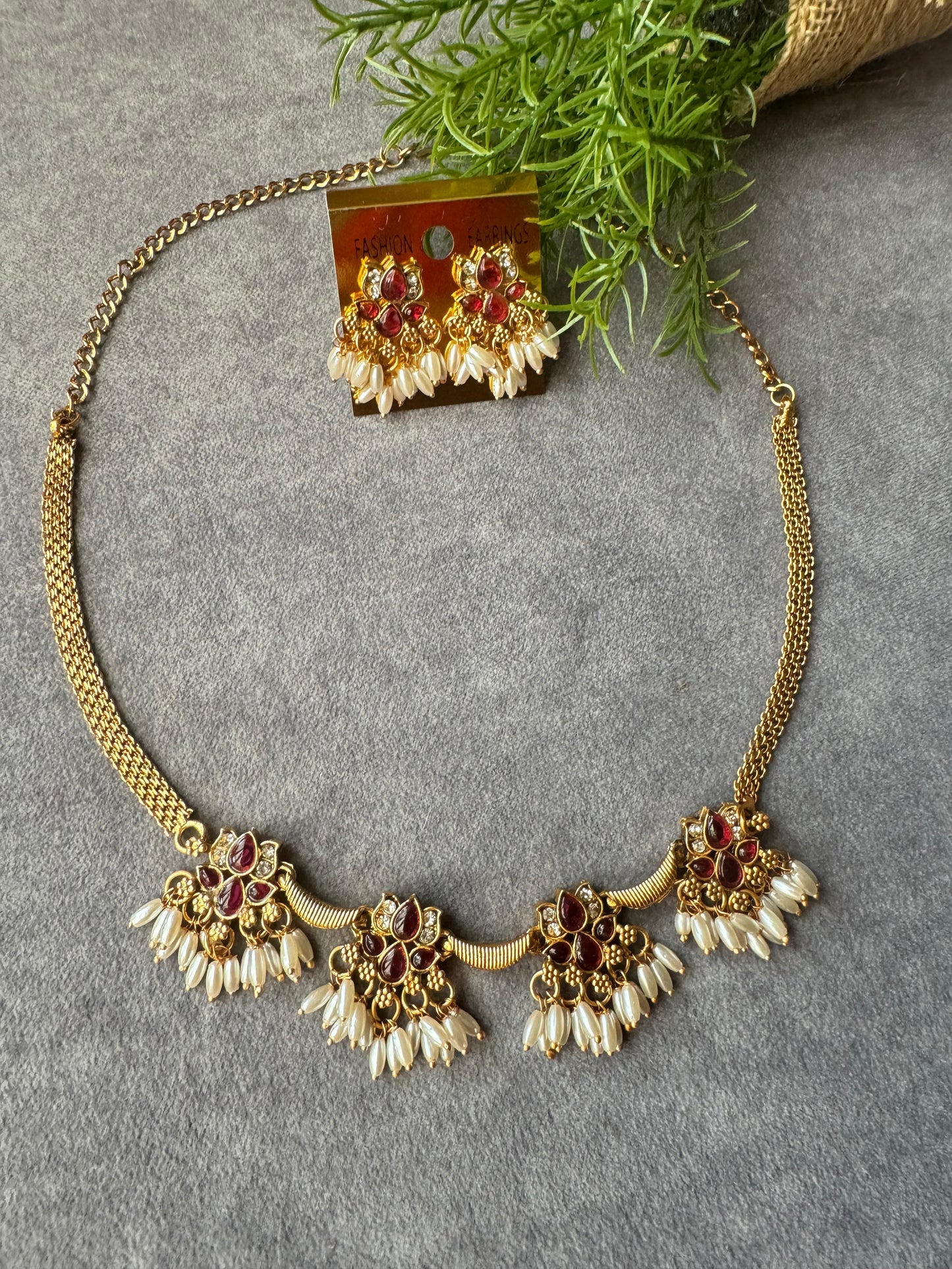 Kavi - Traditional lotus choker