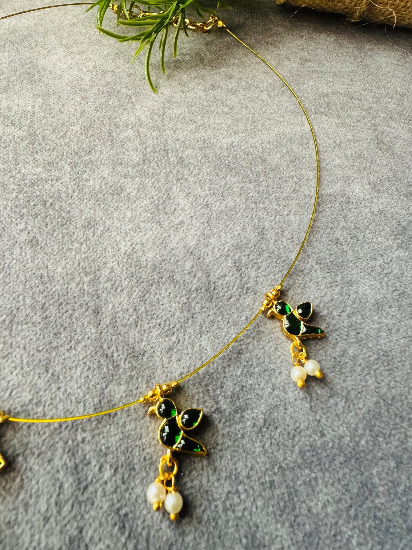 Parrot - Invisible Necklace